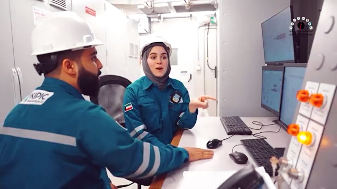 Atacado e incendiado en aguas de Dubai (EAU) un "superpetrolero kuwaití"