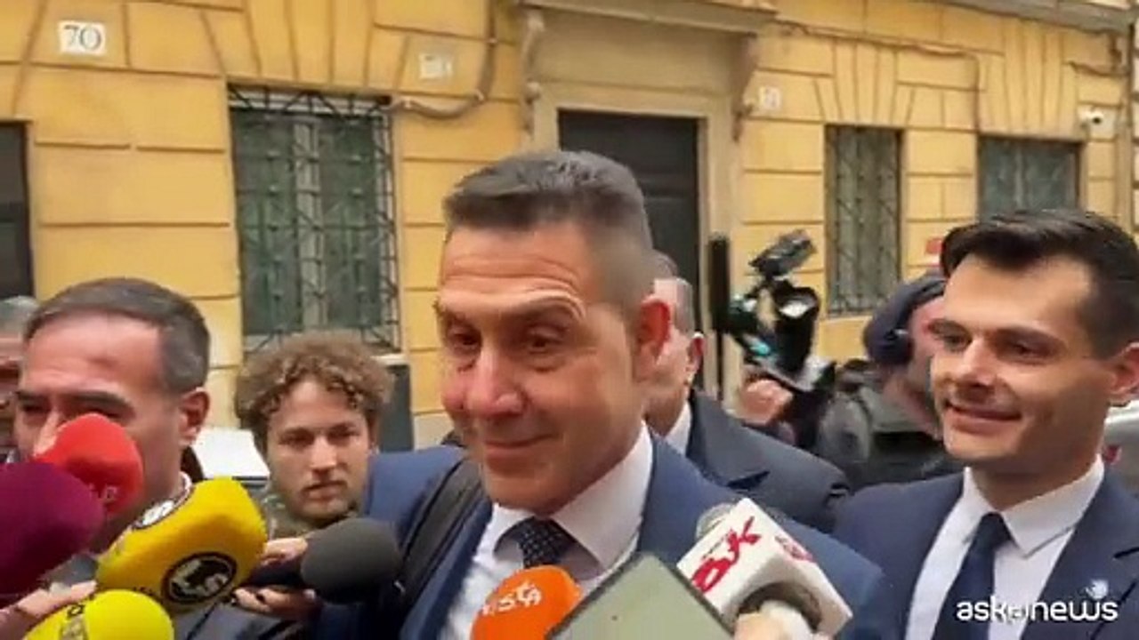 Vannacci inaugura la sede FnV a Roma: "Piccolo ufficio a Caput Mundi"