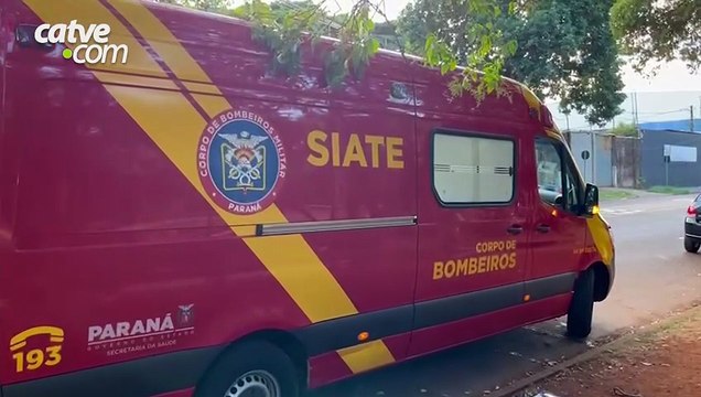 Batida entre carro e moto deixa mulher ferida em Cascavel