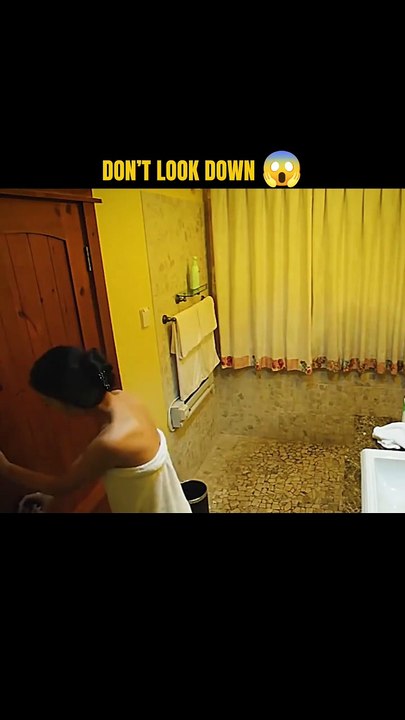 She Looked Under Her Bed… And Regretted It 😨