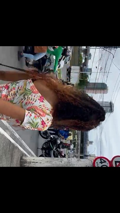 Motoboys protestam por justiça após morte de entregador e travam trânsito em Salvador