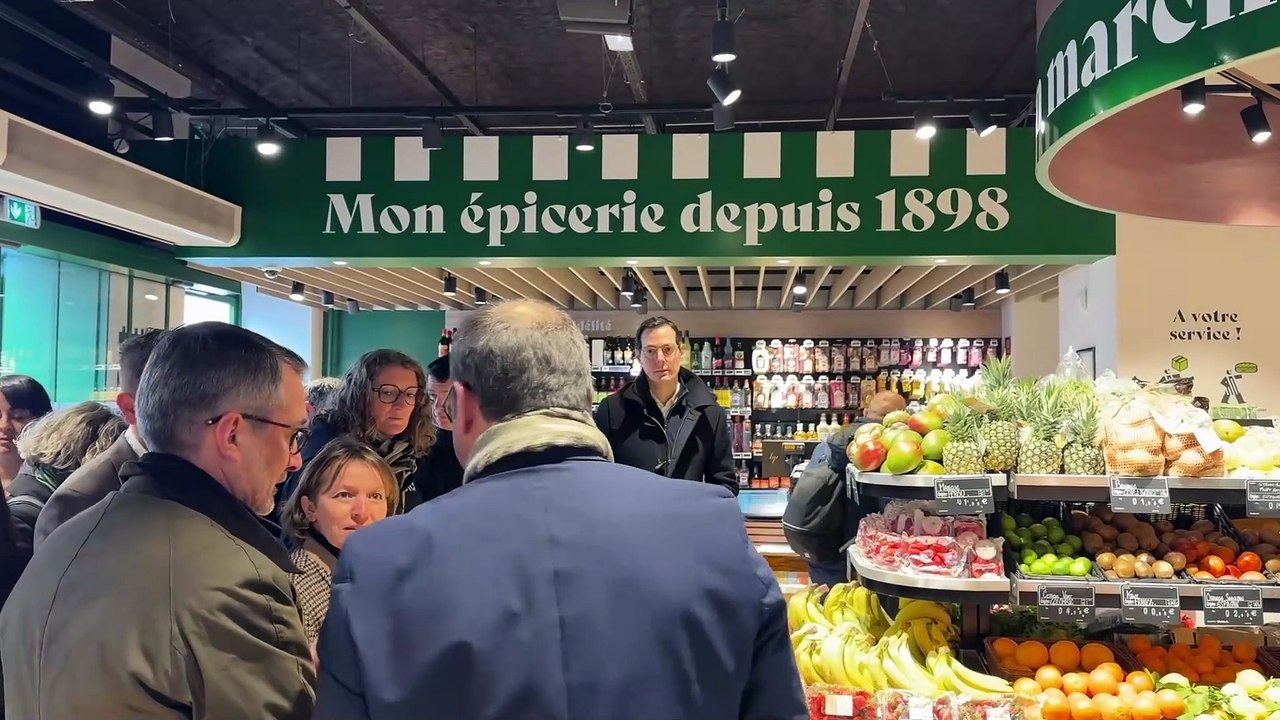 À Saint-Étienne, Casino fait son retour aux sources avec un nouveau concept de magasin place de l'Hôtel de Ville