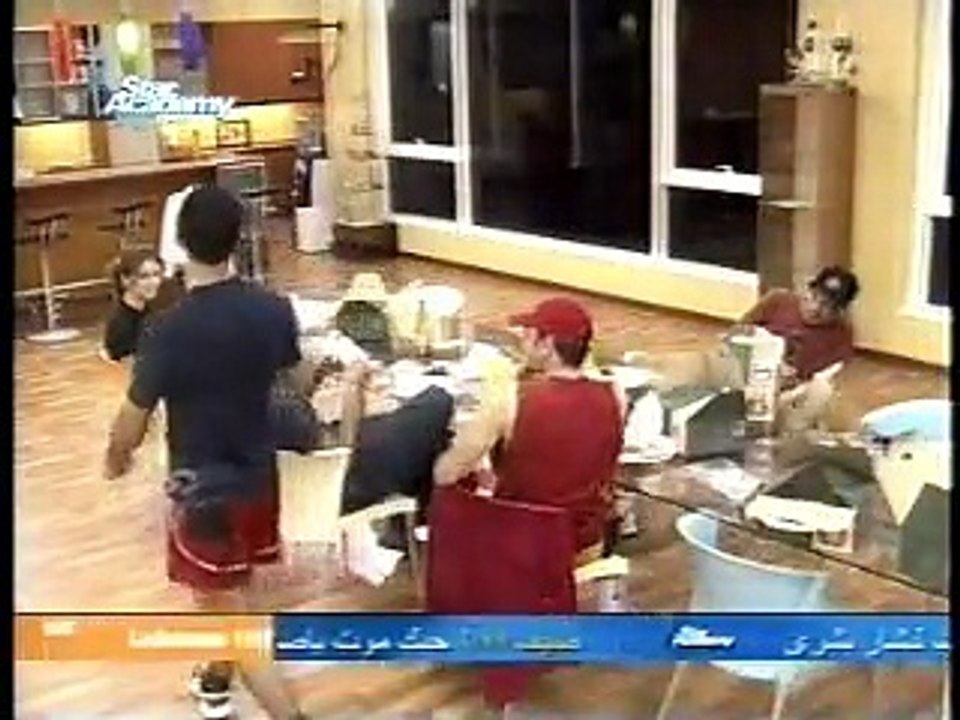 ستار اكاديمي 1 محمد عطيه والطلاب وموقف مضحك 2003 LBC