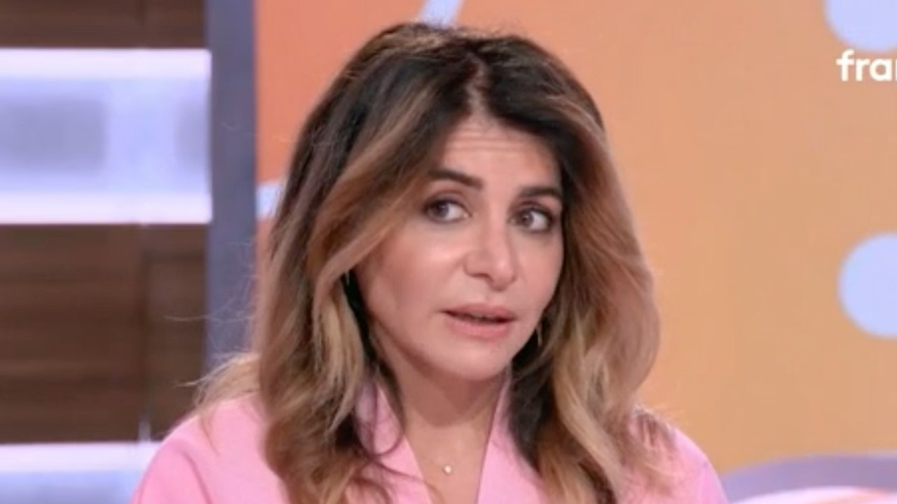 "On ne se comprenait pas" : Julie Zenatti revient sur sa relation avec Hélène Ségara pendant Notre-Dame de Paris