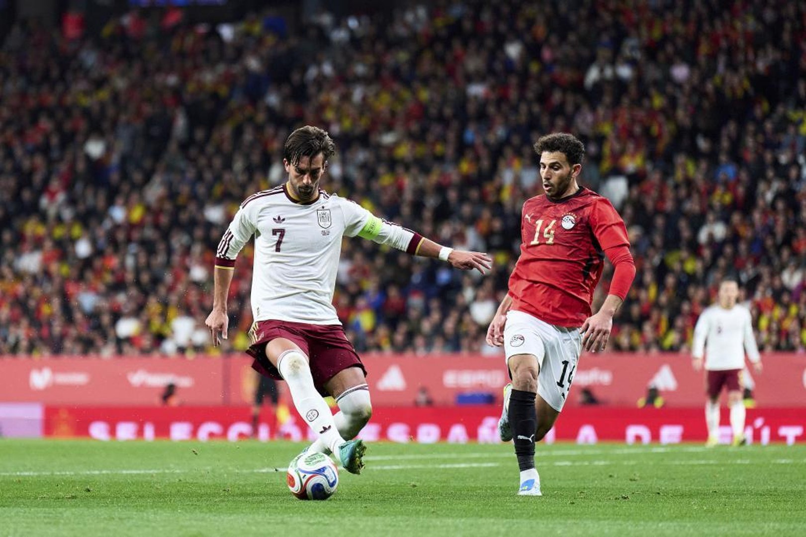 Pablo López, tras los cánticos racistas en Cornellà: "Me dan verguenza ajena, no lo puedo entender"