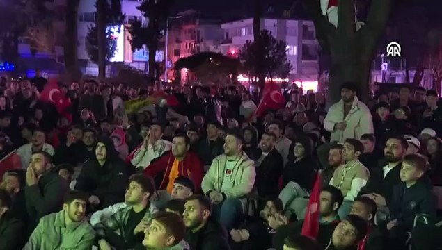 A Milli Futbol Takımının Dünya Kupası’na katılması İzmir'de coşkuyla kutlandı