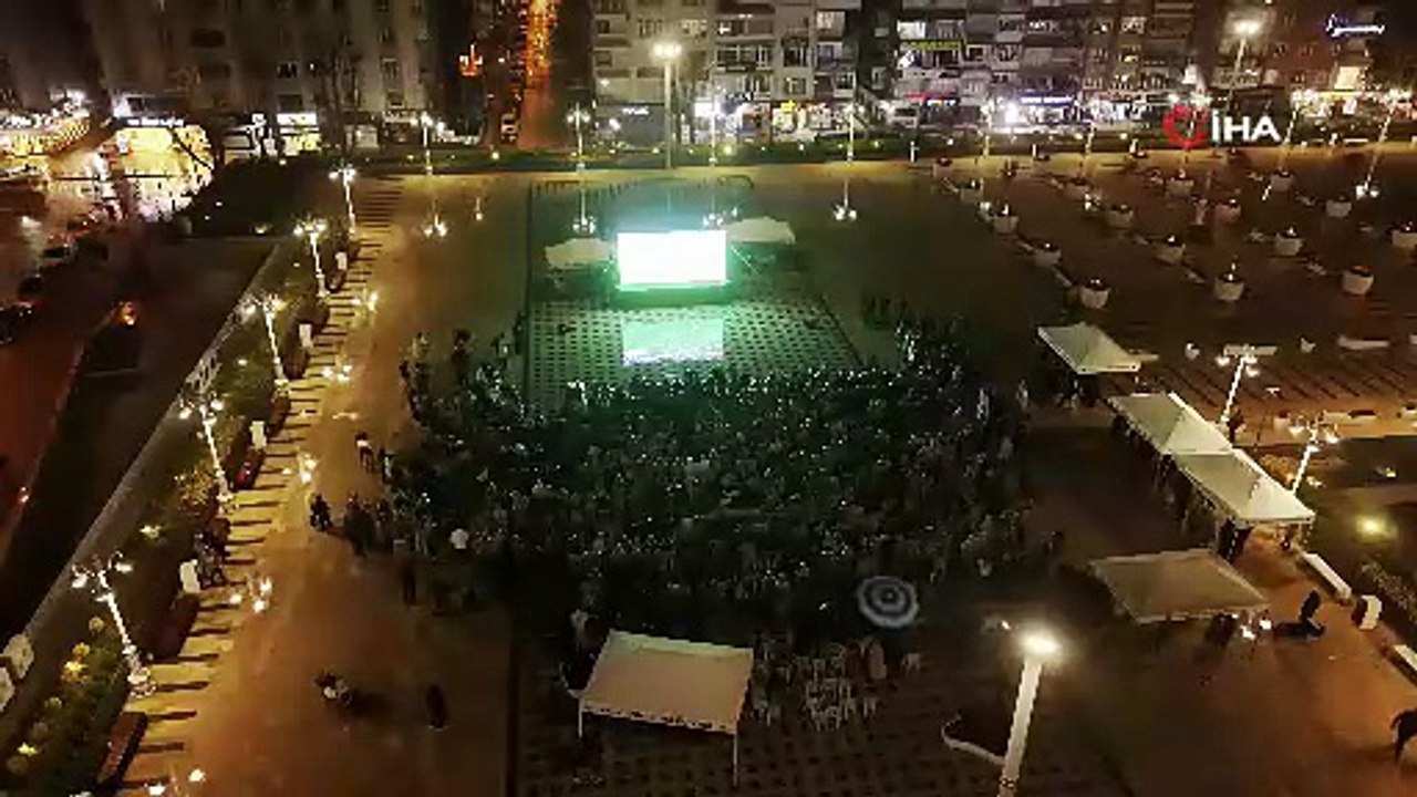 A Milli Futbol Takımı’na yağmur altında destek | Ajansspor | IHA