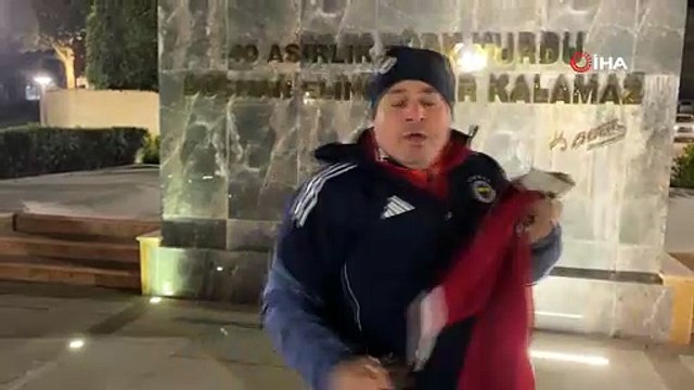 Dünya Kupası sevincini kent meydanında tek başına göz yaşları içerisinde yaşadı | Ajansspor | IHA