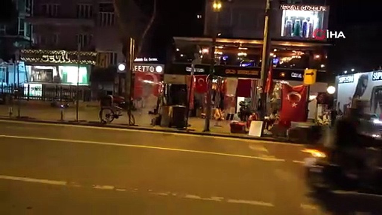 A Milli Takım’ın Dünya Kupası bileti alması vatandaşları Bağdat Caddesi’ne döktü | Ajansspor | IHA