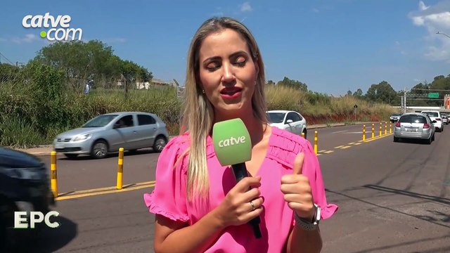 Tachões, balizadores e lombadas modulares são instalados em Cascavel