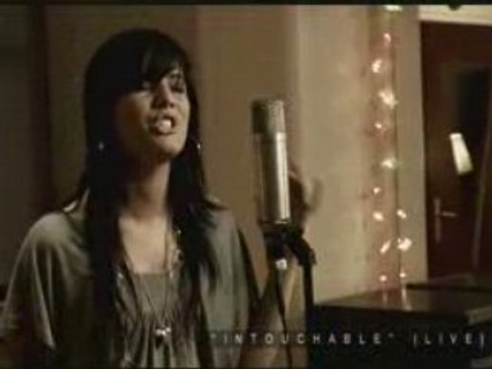 SARAH RIANI INTOUCHABLE(LIVE)