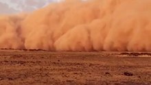 ‘Wall of dust’ moves across Sahara in wind storm