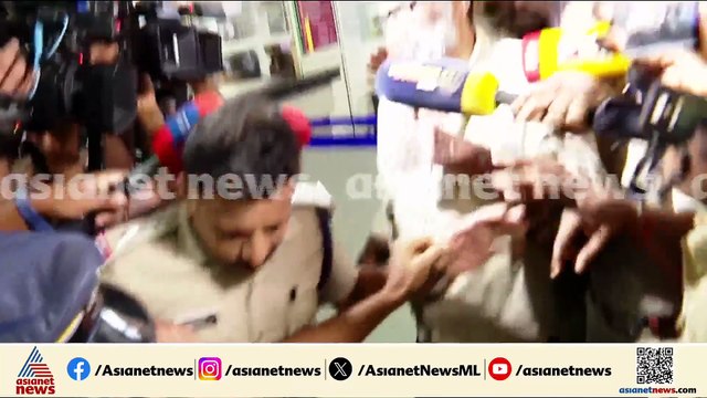 സംവിധായകൻ രഞ്ജിത്തിനെ തൃപ്പൂണിത്തുറ പൊലീസ് ക്യാമ്പിൽ എത്തിച്ചു, അറസ്റ്റ് ഉടൻ രേഖപ്പെടുത്തും