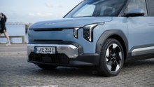 Kia EV2 Baseline 42.2kWh (EU) in Frost Blue Exterior Design