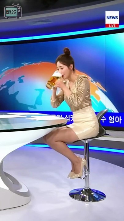 Newsroom Fun Episode - Drunken News Anchor