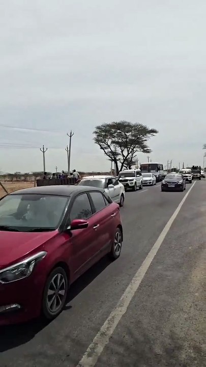 'FIR दर्ज करवाने जा रहे हो या शक्ति प्रदर्शन कर रहे हो'