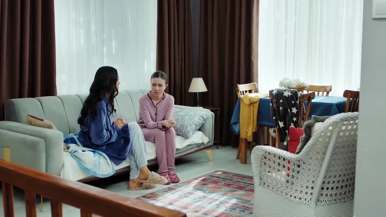 Gelin - Episode 403 (English Subtitles)