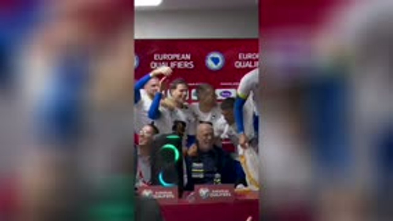 Bosnie - Après la qualification pour le Mondial, place à la fête en conférence de presse !
