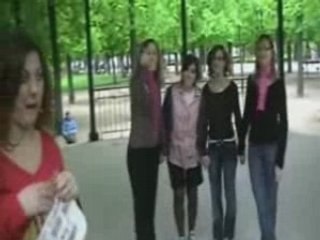 Stuck in the middle (clip)