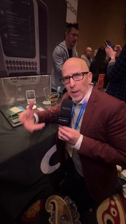 Missing Your BlackBerry  The Clicks Communicator Brings Back The Physical Keyboard – And A 3.5m