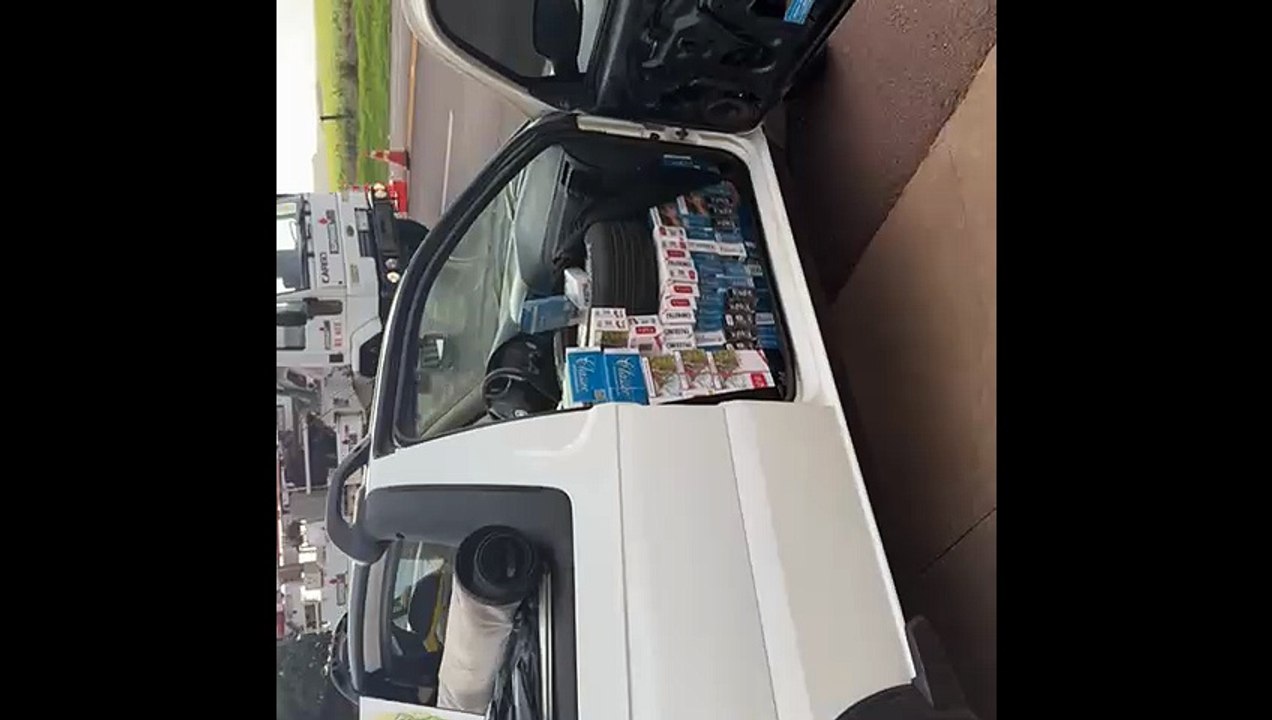 Rotam apreende carro com cigarros contrabandeados na PR-323 em Perobal