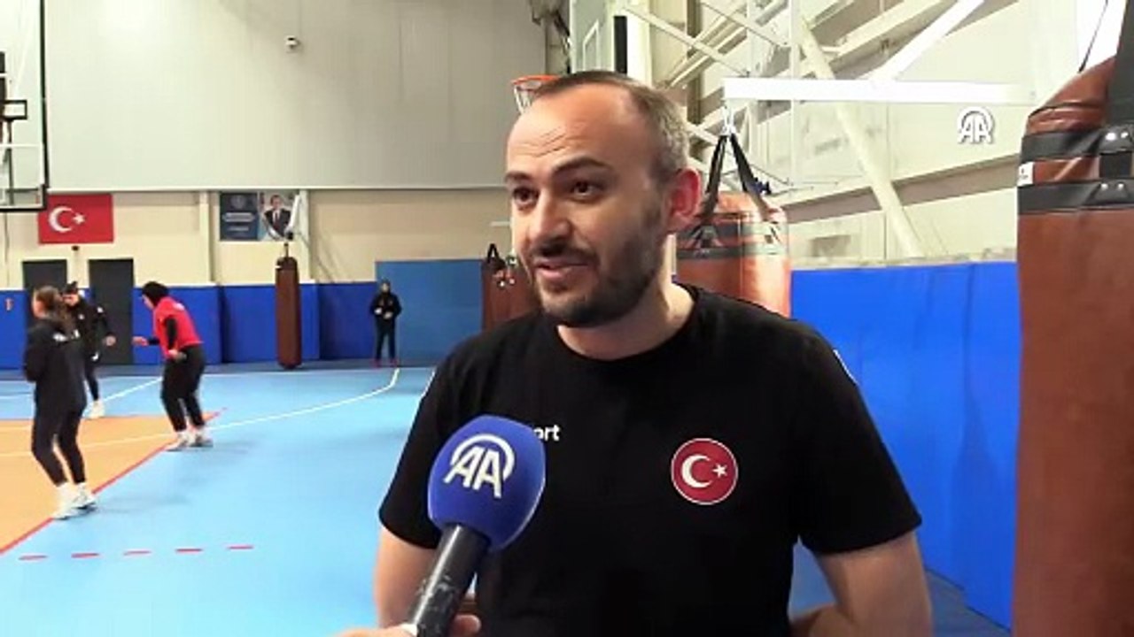 Kadın Boks Milli Takımı'ndan 4 sporcu Azerbaycan'daki turnuvada yumruk sallayacak | Ajansspor | AA