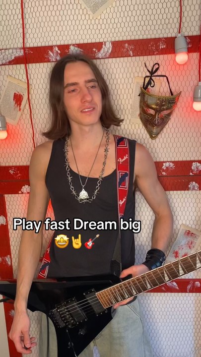 I hope you guys like my song 🎙️🎸