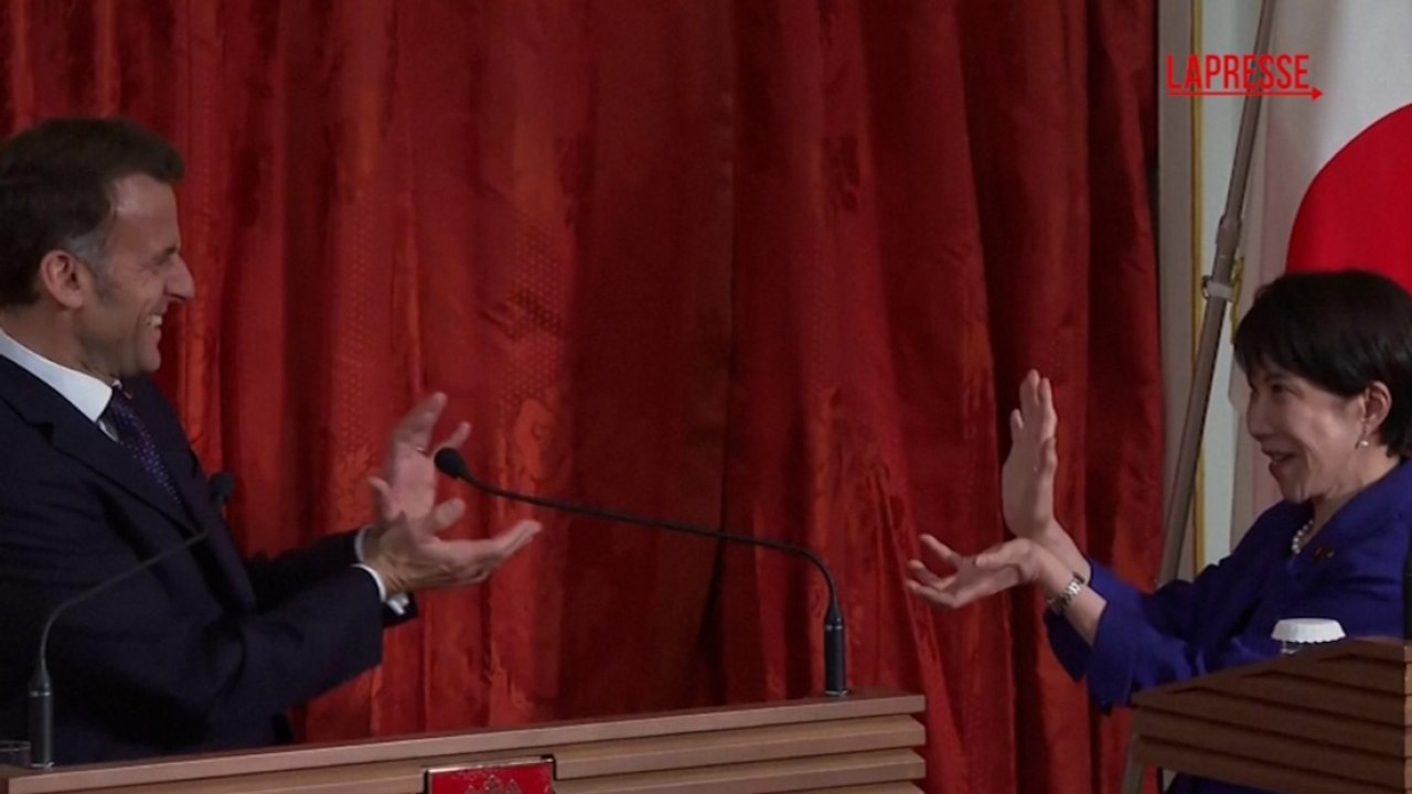 Francia-Giappone, Macron e Takaichi posano in stile Dragon Ball