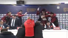 Montella preso d'assalto in conferenza: la festa della Turchia in sala stampa