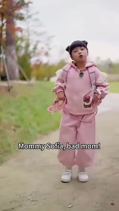 On The Run, Ceo Falls Into A 5Yo's Trap By Accident - Had No Clue She's His Own Daughter High Quality