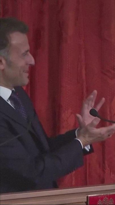 Macron y Takaichi posan al estilo Dragon Ball