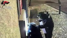 La banda della "marmotta" arrestata durante assalto ad Atm Unicredit