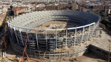 Las obras del Nou Mestalla avanzan con las torres de escaleras exteriores 