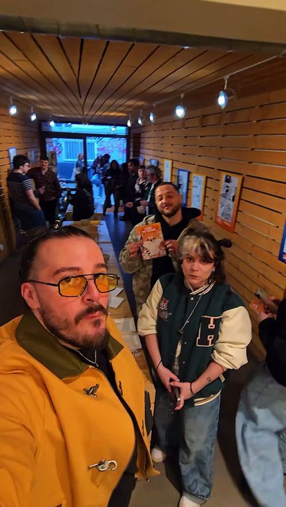 Vernissage de l'exposition dédiée au manga Shiba Inu Rooms!