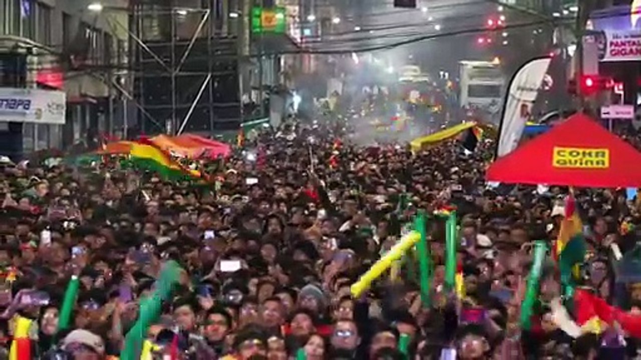 Bolivia pierde el repechaje al Mundial y sus hinchas levantan la cabeza