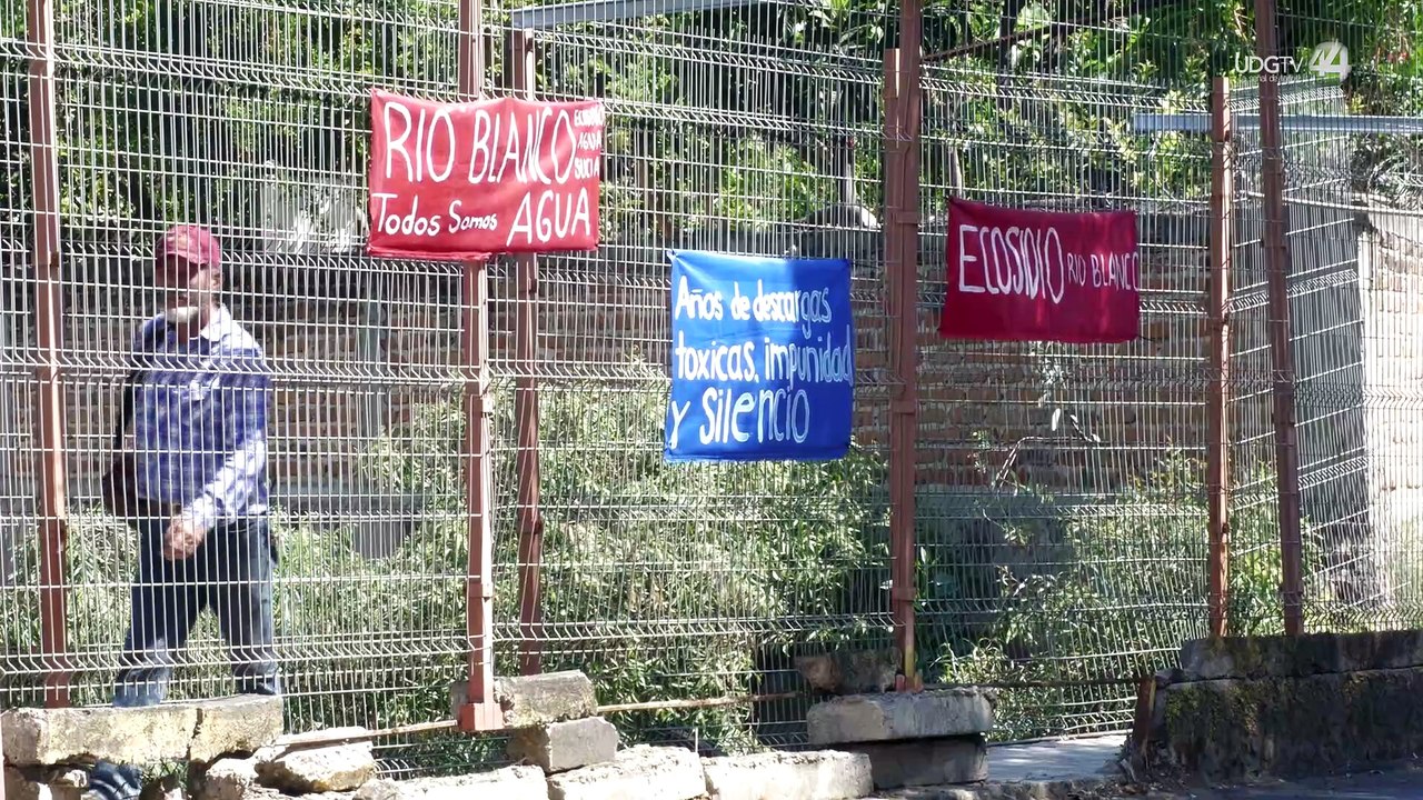 Habitantes de Río Blanco denuncian cauce contaminado pese a inversión de cinco millones