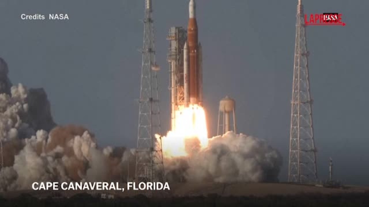 Spazio, la missione Artemis II partita per la Luna