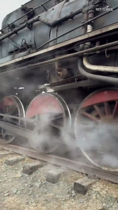 Powerful Vintage Steam Train in Action 🚂🔥
