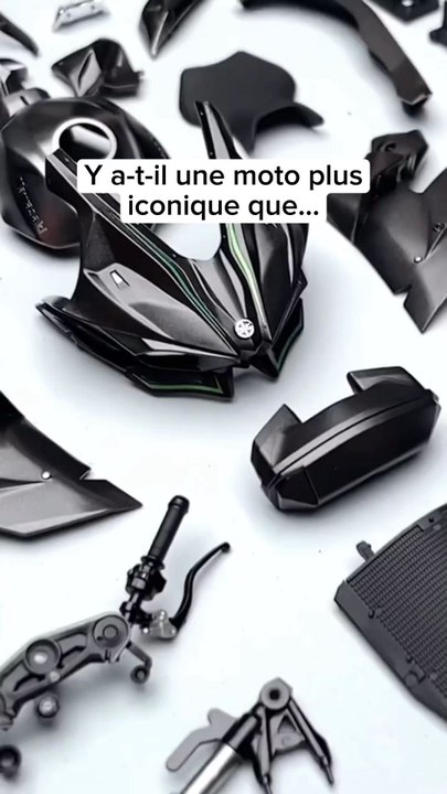 Kawasaki Ninja H2R | Édition Smoke & Sound 💨 Retrouvez cette miniature de collection à l'échelle 1:6 sur notre site web, le lien est en bio 🏁 #crazybikelife #kawasakih2r #sportbike #passionmoto #bikelife