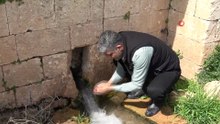 500 yıllık çeşmeleri gören köylünün yüzü güldü! Gaziantep'te kar ve yağmur bereketi