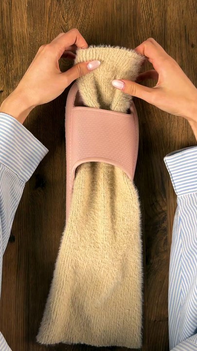 Switch your slippers to winter mode❄️