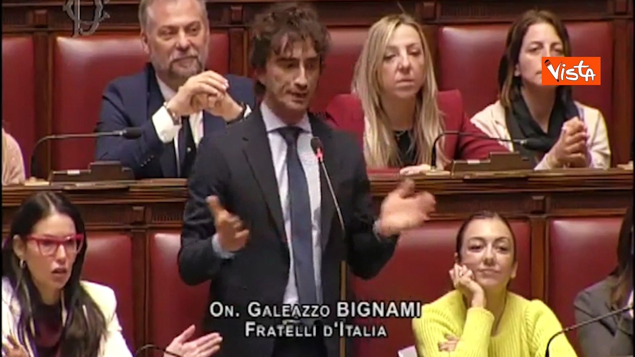 Bagarre in Aula, Bignami (Fdi) contro Conte: Va a pranzo con inviato speciale degli Usa