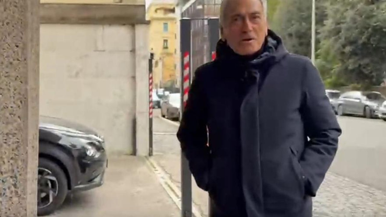 Gravina, l'arrivo in solitaria alla sede Figc a Roma