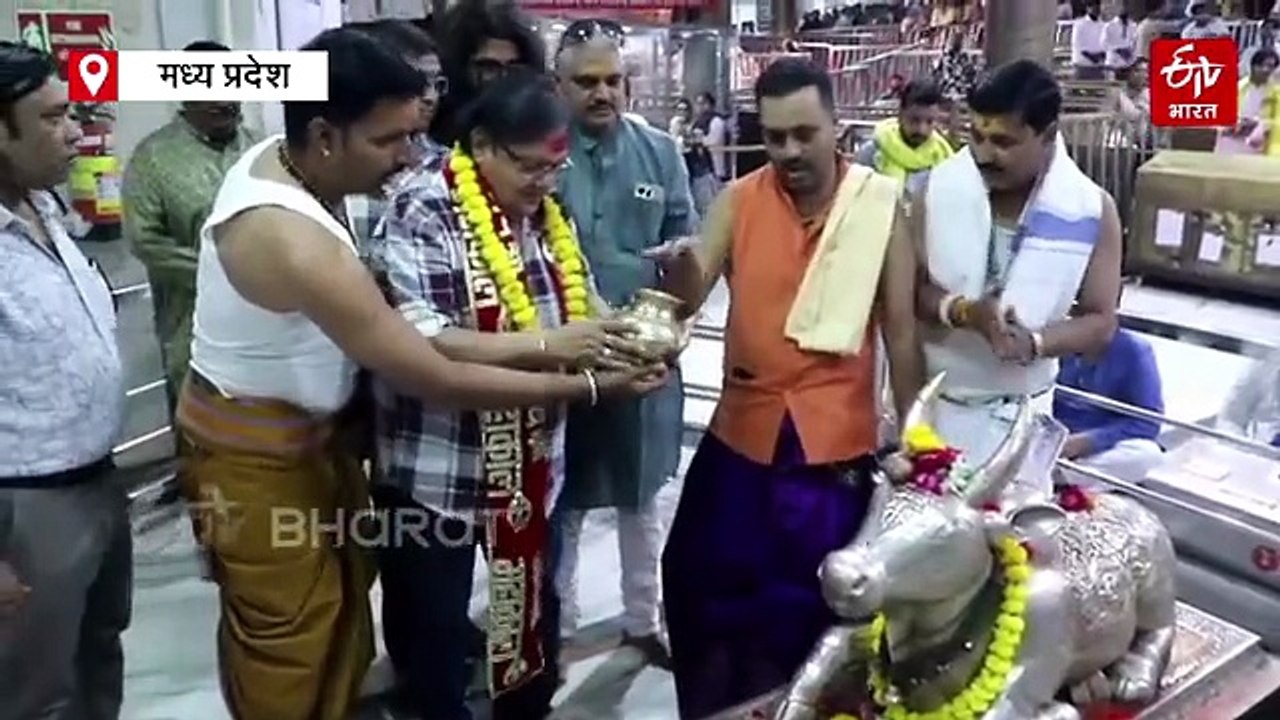 धुरंधर 2 के जमील जमाली पहुंचे महाकाल के दर्शन को, नंदी हॉल में बैठकर लगाया ध्यान
