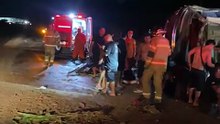 Ônibus de cantor de forró que transportava 22 inetgrantes da banda se envolve em acidente de trânsito e deixa feridos