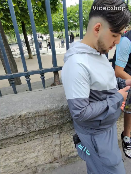Pourquoi il fait le mec ?😱😂
