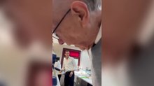 «Nonno zabaione», star su TikTok: ha 84 anni e ha il bar in largo Regio Parco a Torino