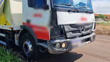Oroch tem lateral destruída em acidente com caminhão na BR-277, em Cascavel