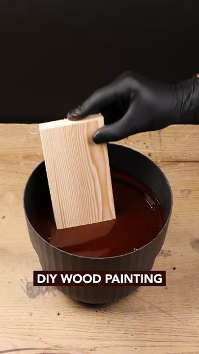 Easy wood painting hack at home🖌️