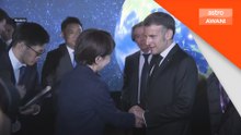 Macron lawat syarikat angkasa Jepun Astroscale